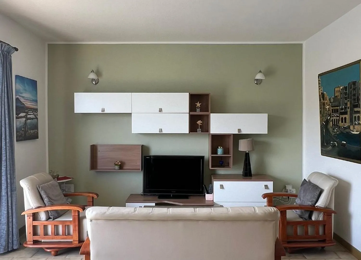 S1 Double Room, Shared Bathroom Saint Julian's Homestay